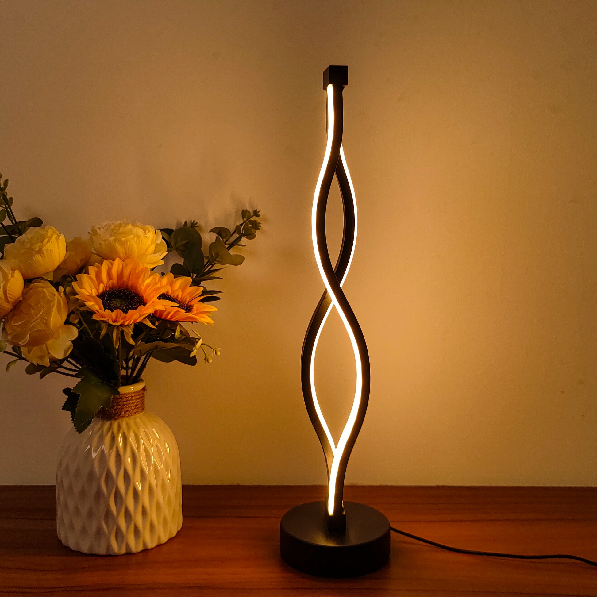 1Pcs Nordic Lamp Bedroom Bedside Lamp Minimalist Creative Personality Artistic Atmosphere Lamp